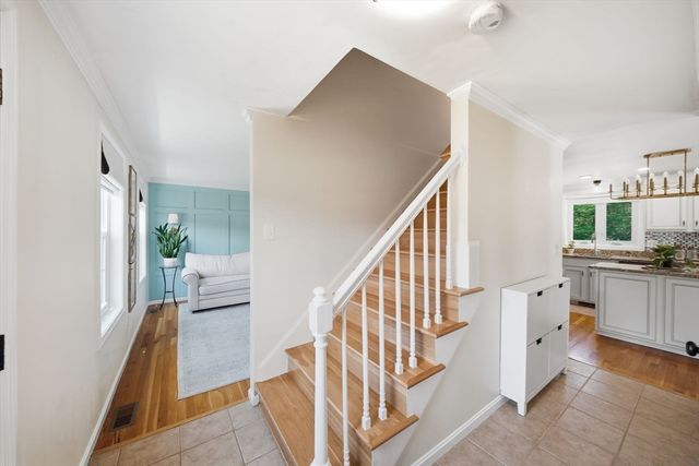 4 Brookview Circle, Tyngsborough, MA 01879