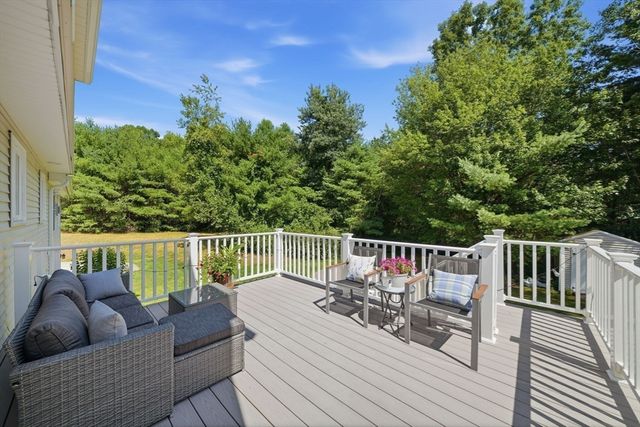 4 Brookview Circle, Tyngsborough, MA 01879