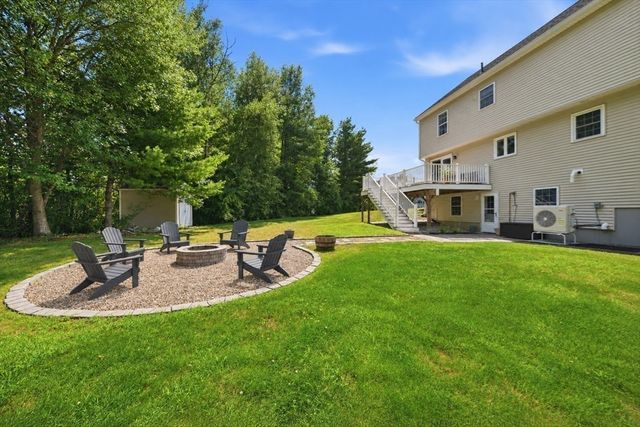 4 Brookview Circle, Tyngsborough, MA 01879