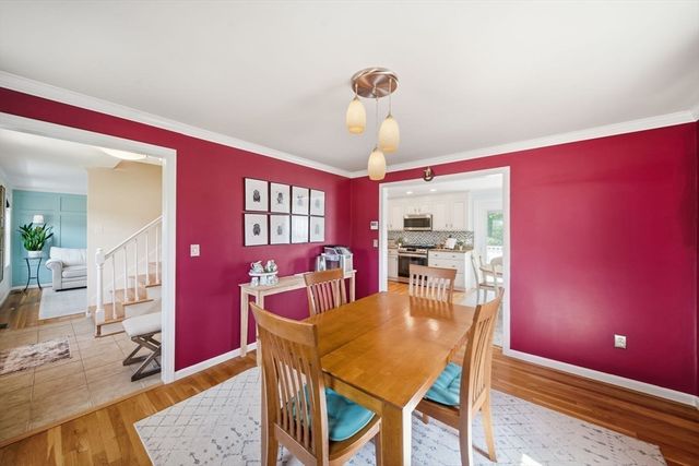 4 Brookview Circle, Tyngsborough, MA 01879