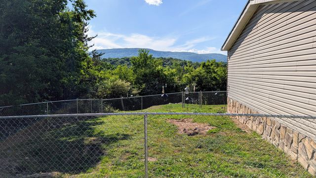 142 Bates Drive, Lafayette, GA 30728