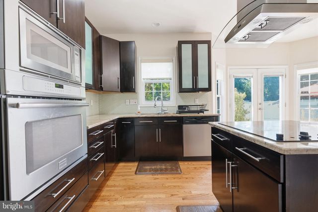 1935 HULMEVILLE RD, Bensalem, PA 19020