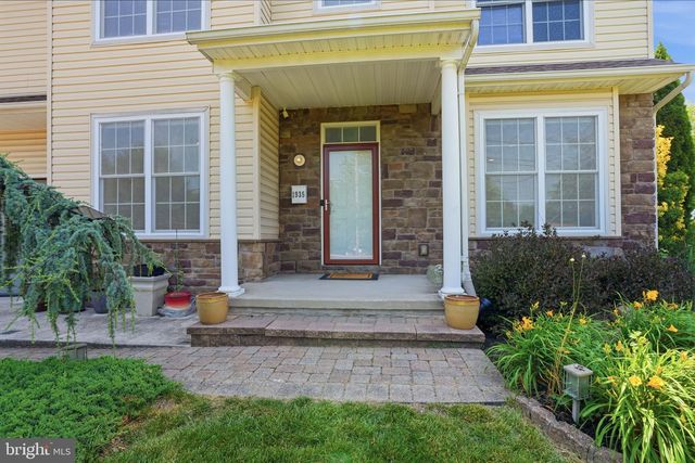 1935 HULMEVILLE RD, Bensalem, PA 19020