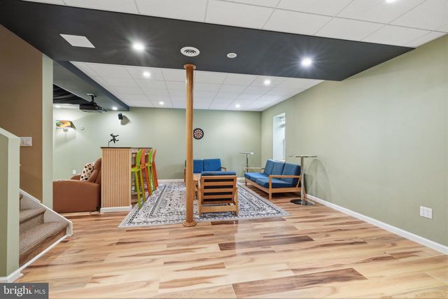 1935 HULMEVILLE RD, Bensalem, PA 19020
