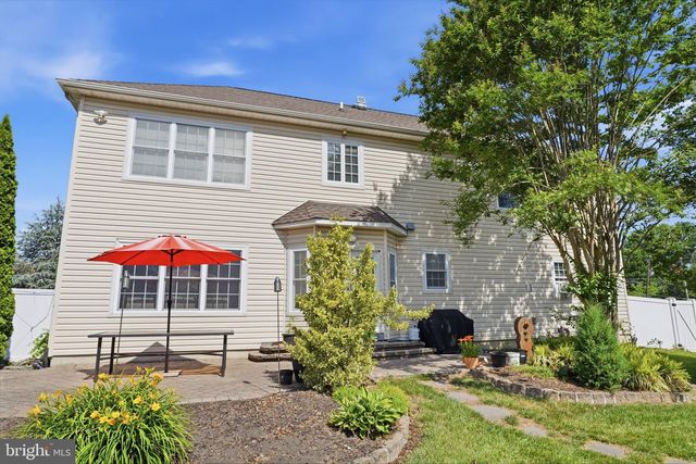 1935 HULMEVILLE RD, Bensalem, PA 19020