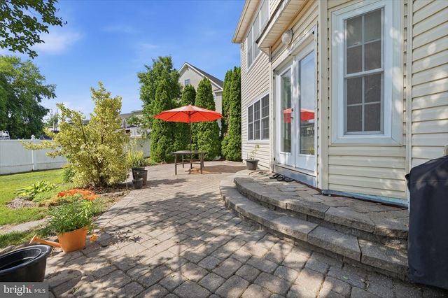 1935 HULMEVILLE RD, Bensalem, PA 19020