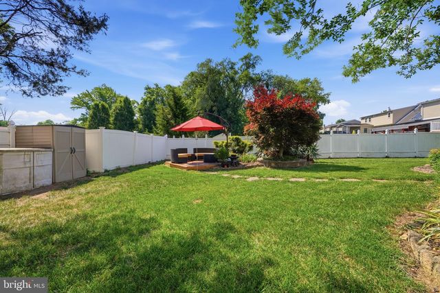 1935 HULMEVILLE RD, Bensalem, PA 19020