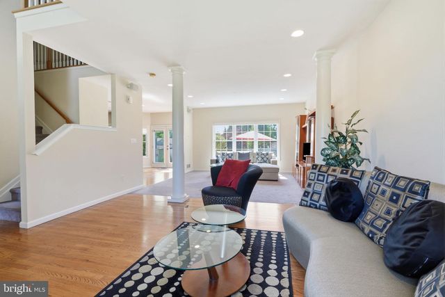 1935 HULMEVILLE RD, Bensalem, PA 19020