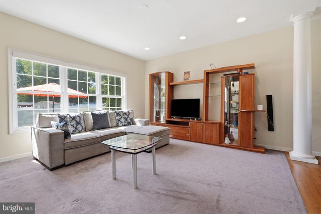 1935 HULMEVILLE RD, Bensalem, PA 19020