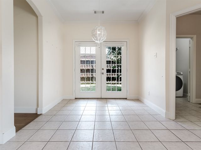 5601 Glenview Lane, The Colony, TX 75056