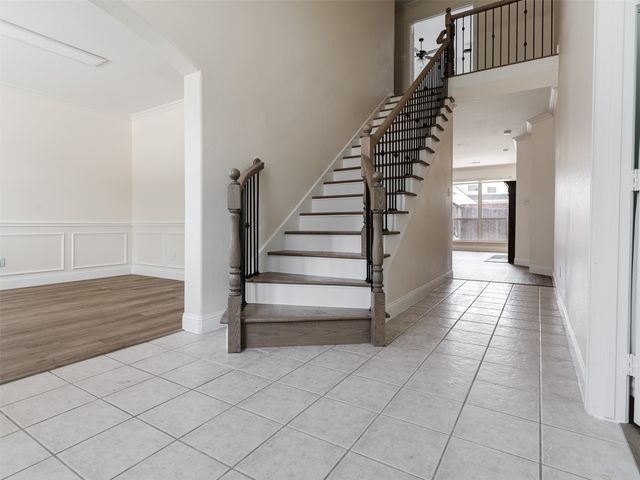 5601 Glenview Lane, The Colony, TX 75056