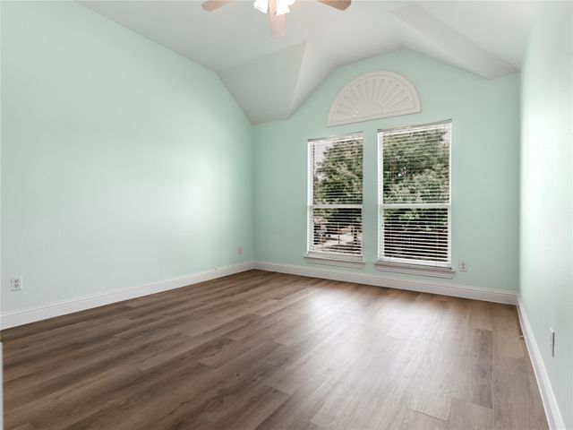 5601 Glenview Lane, The Colony, TX 75056