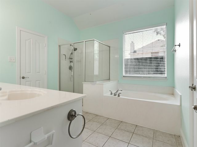 5601 Glenview Lane, The Colony, TX 75056