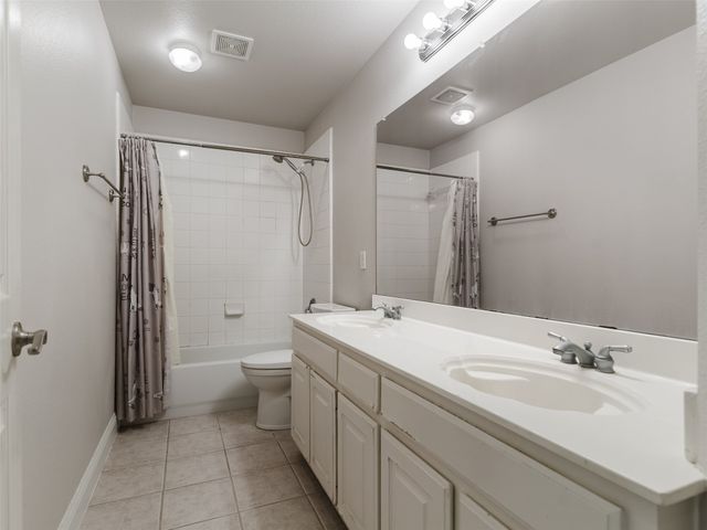 5601 Glenview Lane, The Colony, TX 75056