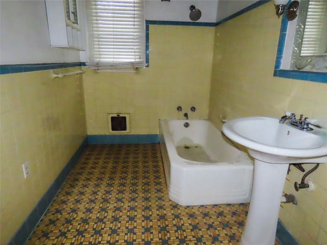 408 27TH STREET W, Bradenton, FL 34205