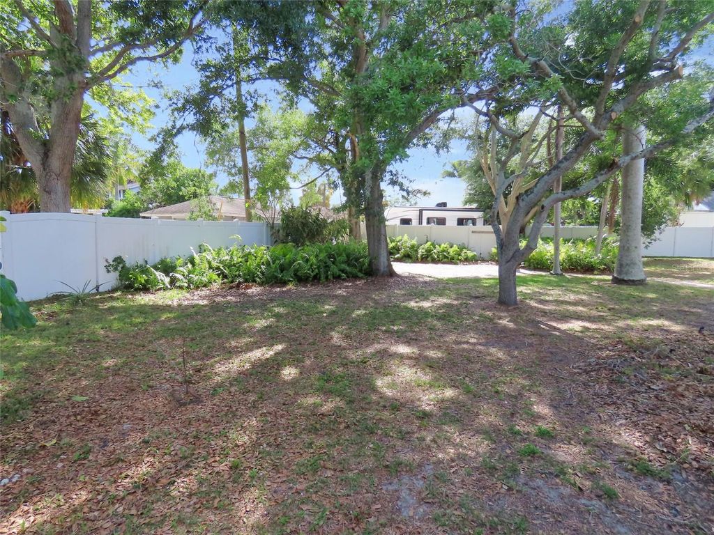408 27TH STREET W, BRADENTON, FL 34205 — photo 5