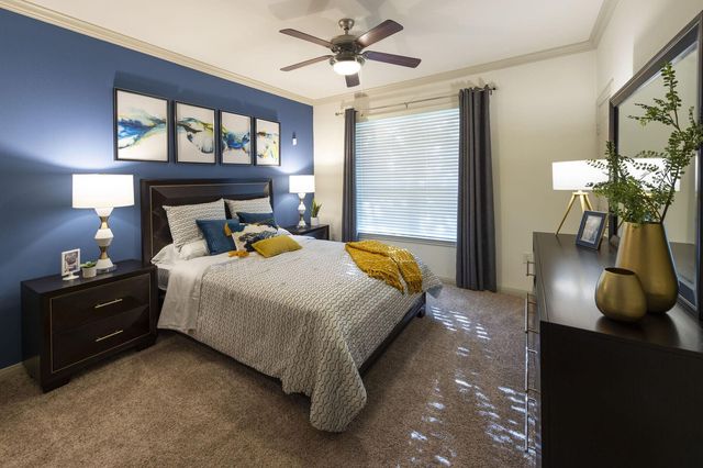 8877 Lakes At 610 Drive 345, Houston, TX 77054