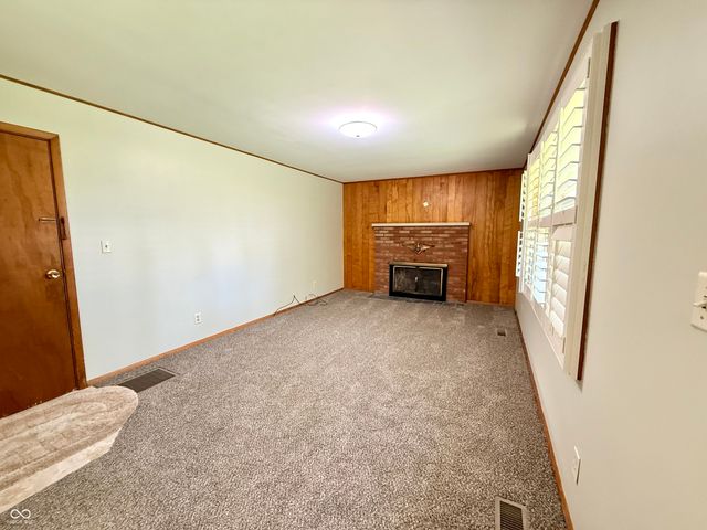 2005 W State Road 32, Crawfordsville, IN 47933
