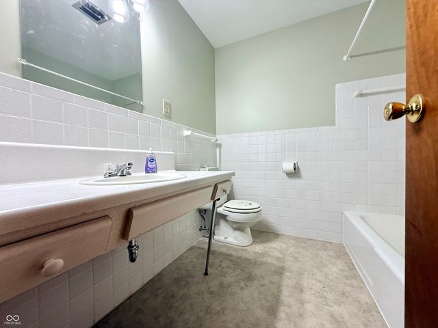 2005 W State Road 32, Crawfordsville, IN 47933