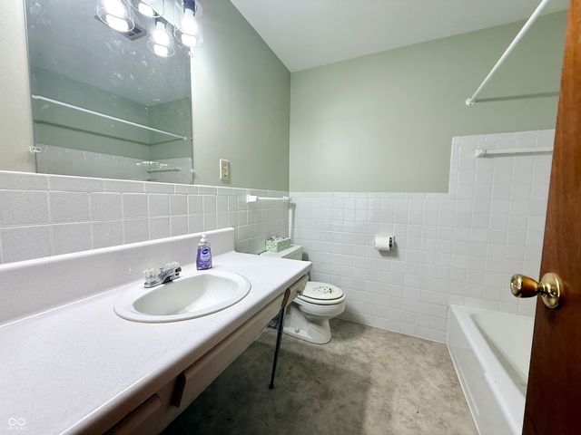 2005 W State Road 32, Crawfordsville, IN 47933