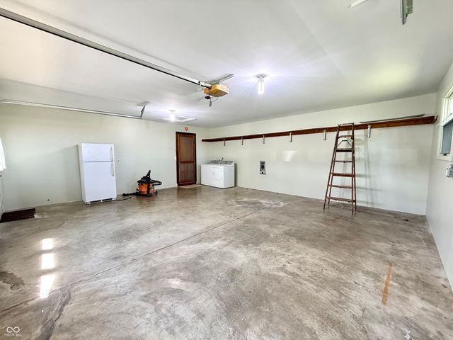 2005 W State Road 32, Crawfordsville, IN 47933