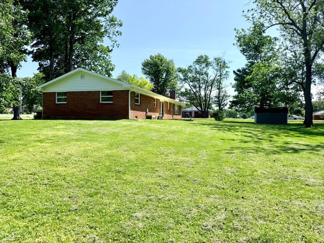 2005 W State Road 32, Crawfordsville, IN 47933