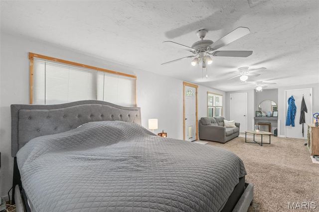 435 N Main Street, St Clair, MO 63077