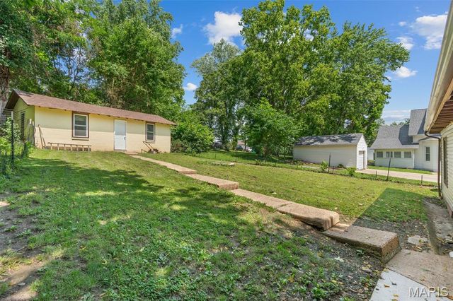 435 N Main Street, St Clair, MO 63077