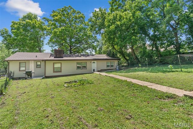 435 N Main Street, St Clair, MO 63077