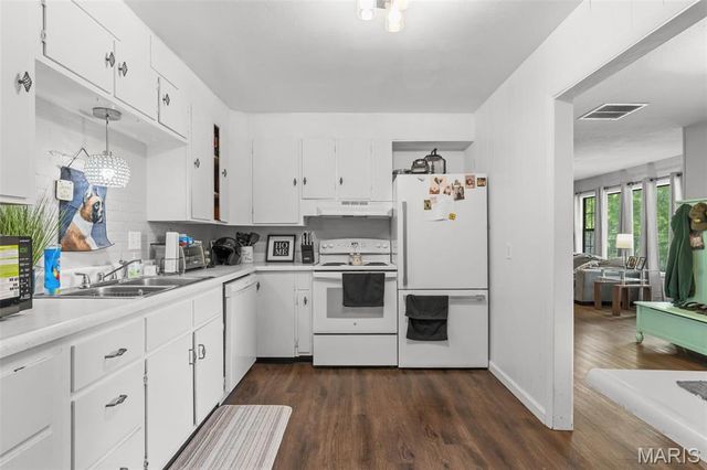 435 N Main Street, St Clair, MO 63077