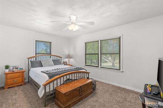 435 N Main Street, St Clair, MO 63077