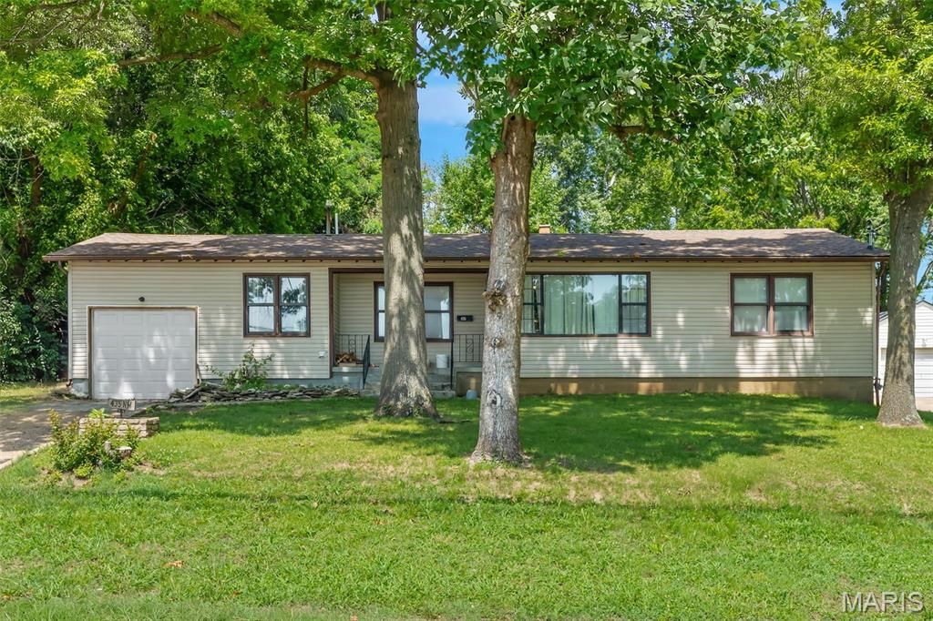 435 N Main Street, St Clair, MO 63077