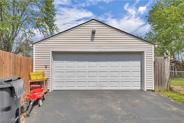 160 Rockdale Avenue, Youngstown, OH 44512