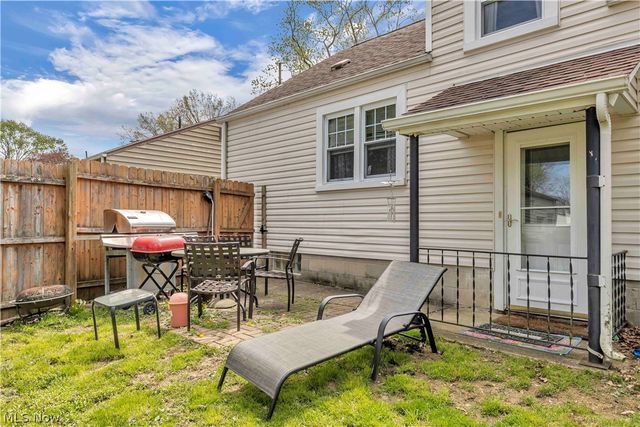 160 Rockdale Avenue, Youngstown, OH 44512
