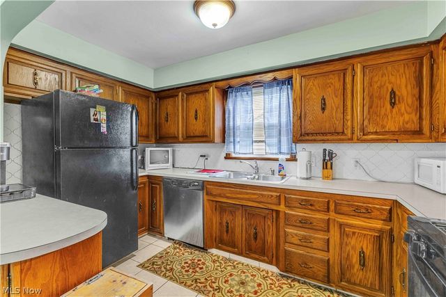 160 Rockdale Avenue, Youngstown, OH 44512