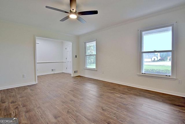 105 Walden Way, Fayetteville, GA 30214
