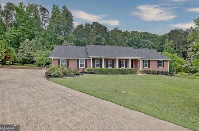 105 Walden Way, Fayetteville, GA 30214