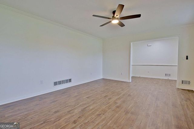 105 Walden Way, Fayetteville, GA 30214