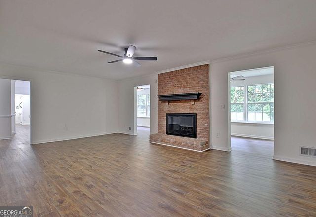 105 Walden Way, Fayetteville, GA 30214
