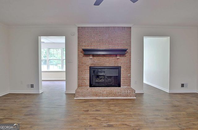105 Walden Way, Fayetteville, GA 30214