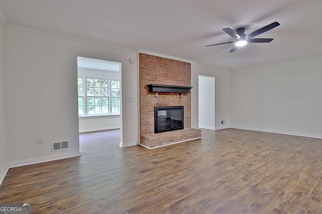 105 Walden Way, Fayetteville, GA 30214