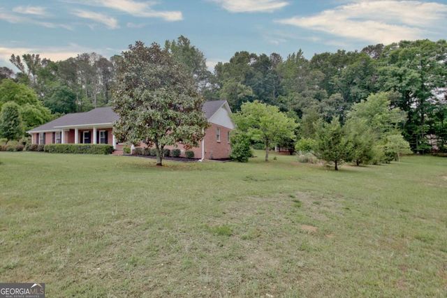 105 Walden Way, Fayetteville, GA 30214