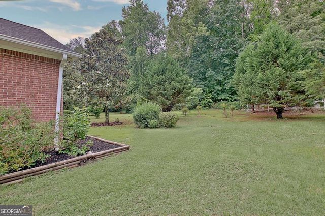 105 Walden Way, Fayetteville, GA 30214
