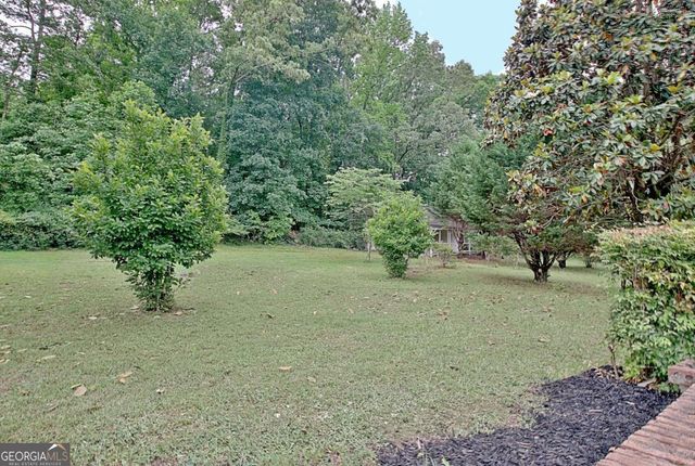 105 Walden Way, Fayetteville, GA 30214