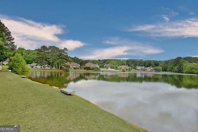 105 Walden Way, Fayetteville, GA 30214