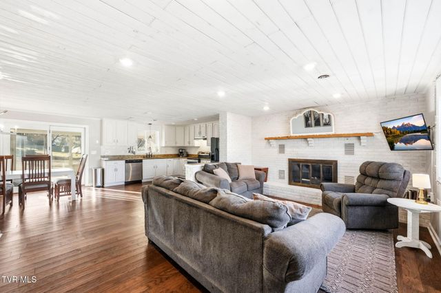 297 Beaver Road, Bluff City, TN 37618