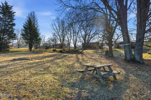 297 Beaver Road, Bluff City, TN 37618