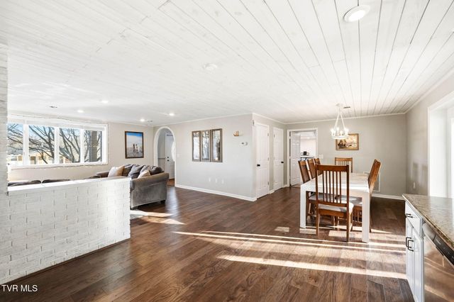 297 Beaver Road, Bluff City, TN 37618