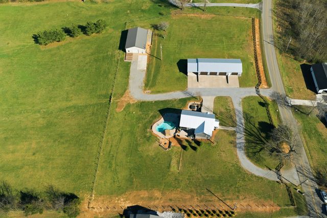 4041 Liverworth Rd, Southside, TN 37171