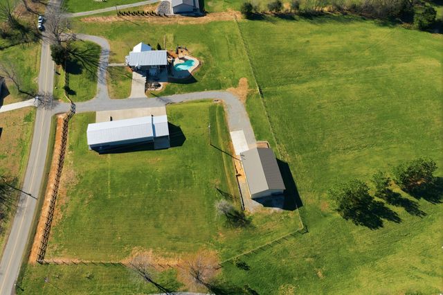 4041 Liverworth Rd, Southside, TN 37171